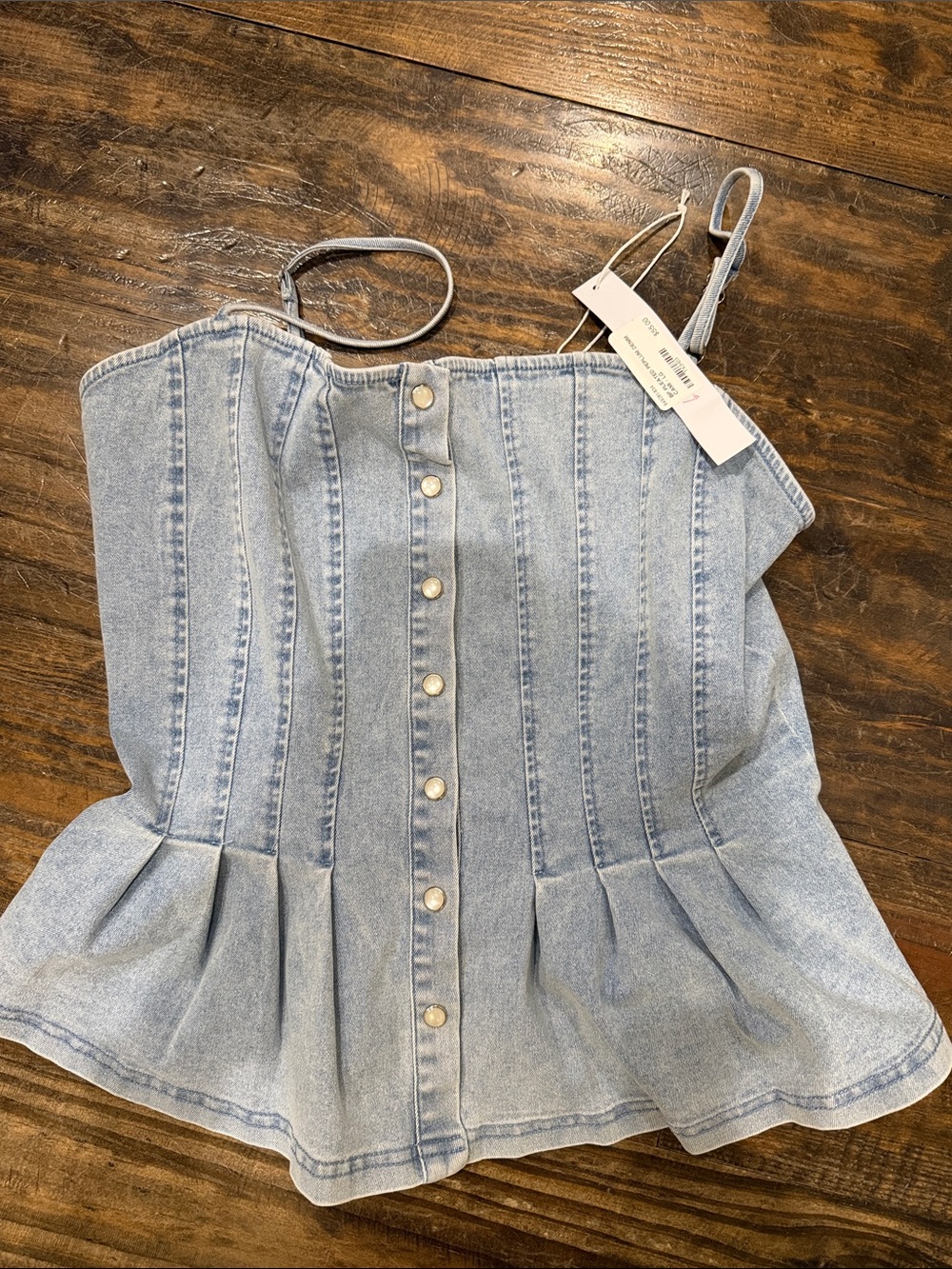 Boutique Denim Peplum Button-Front pearl snap Camisole Top - Light Blue Large